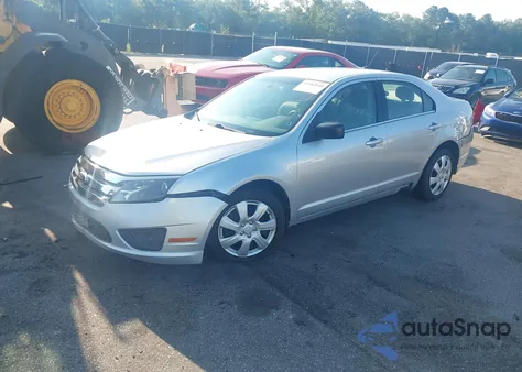 2011 Ford Fusion Se z USA, uszkodzony, nr VIN 3FAHP0HG7BR168260